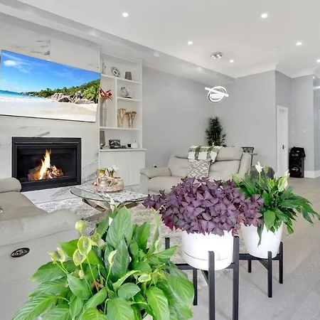 Villa Cozy House In Toronto